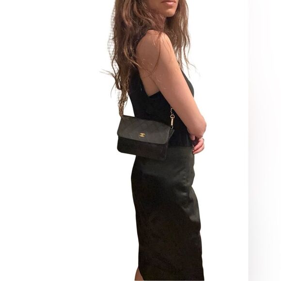 Chanel Black Quilted Clutch with Gold CC Logo - Picture 1 of 13